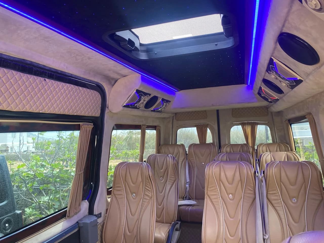 Mercedes Sprinter 16+1 - Photo 3